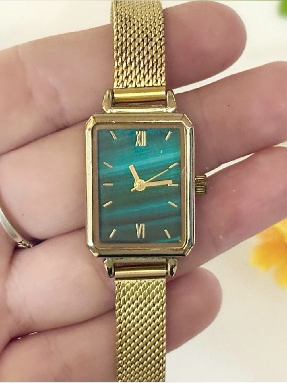 Green Malachite Textured Tank Watch WORKS!! Lovely Gold Mesh Bracelet Wristwatch